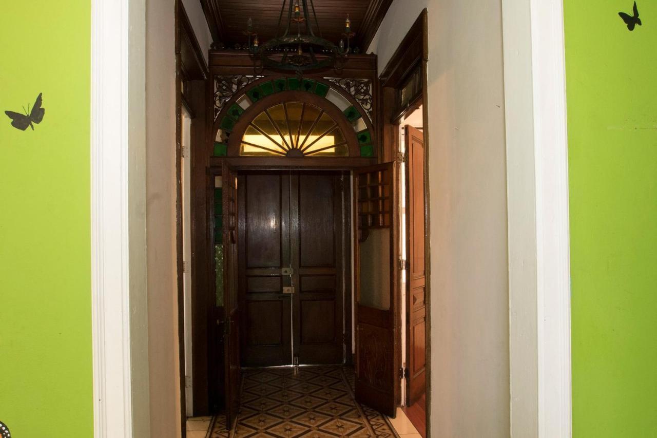 Casa Mayela Guest House Сан-Хосе Екстер'єр фото
