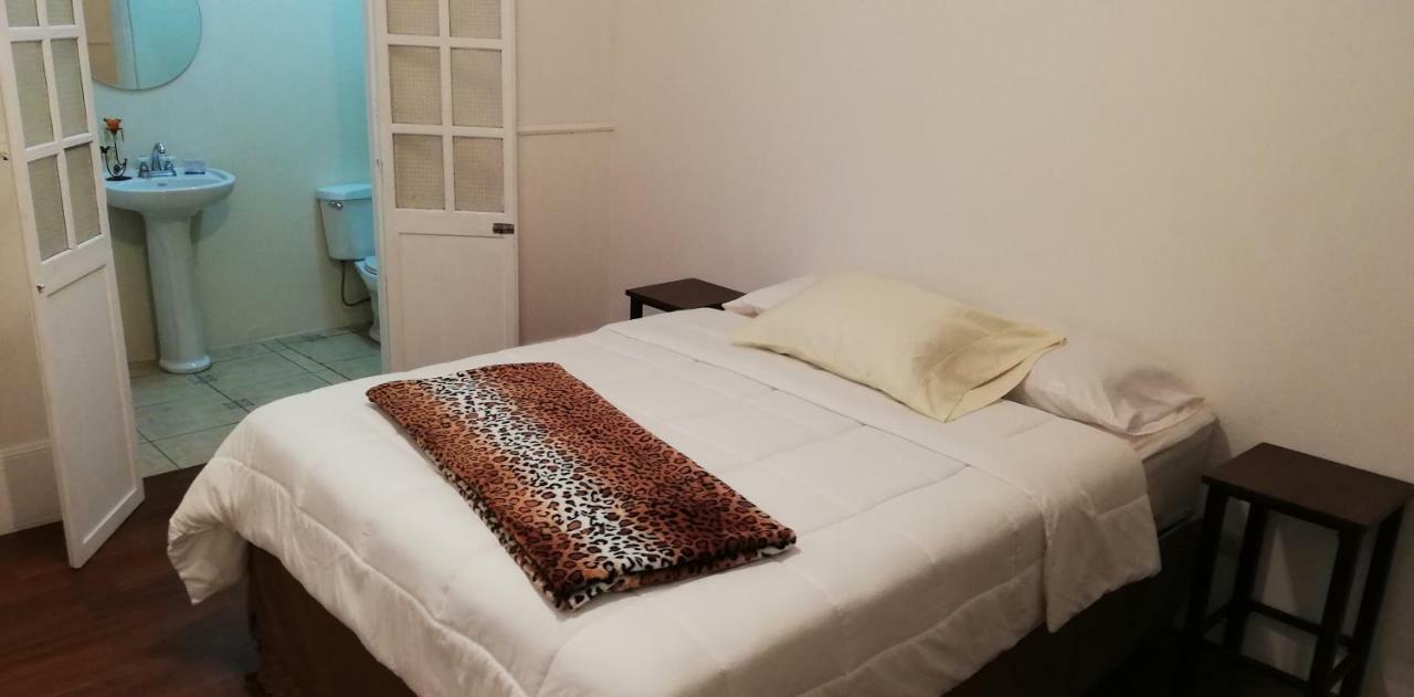 Casa Mayela Guest House Сан-Хосе Екстер'єр фото