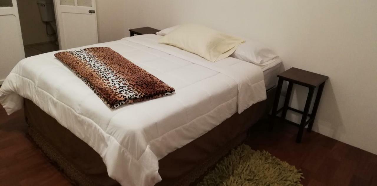 Casa Mayela Guest House Сан-Хосе Екстер'єр фото