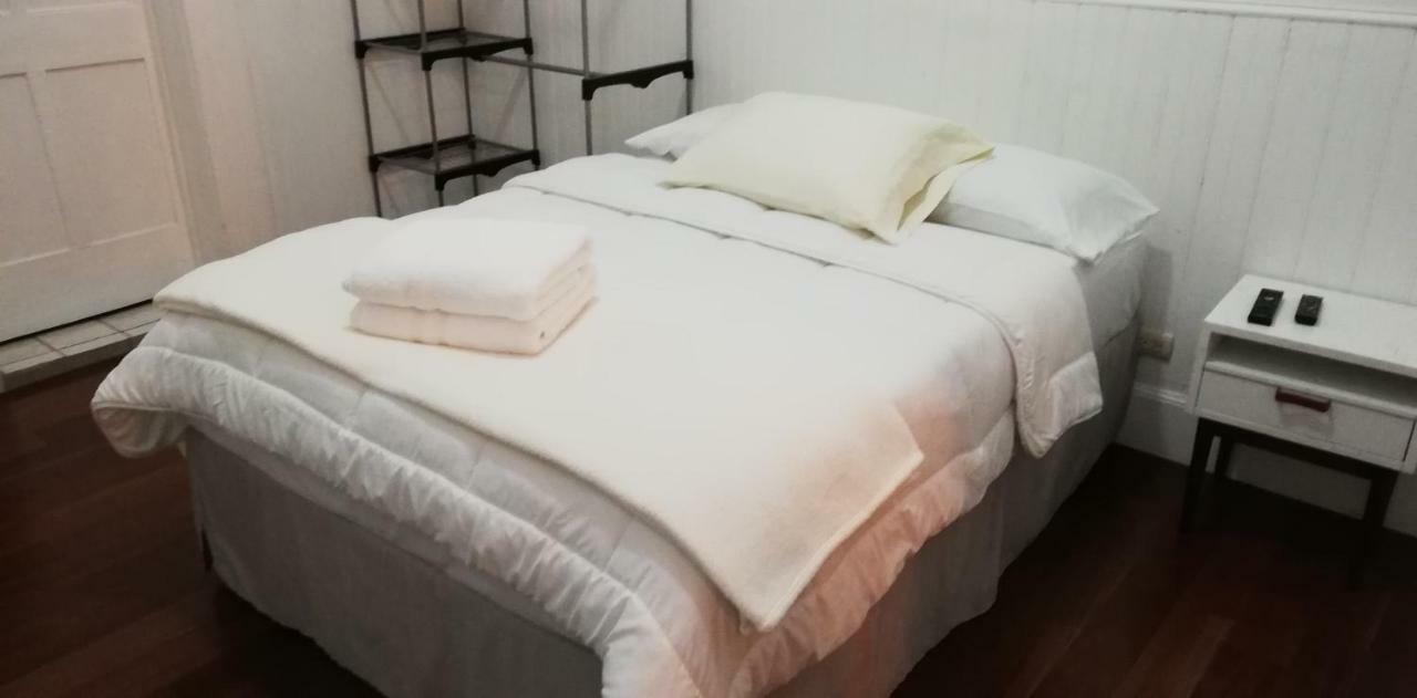 Casa Mayela Guest House Сан-Хосе Екстер'єр фото